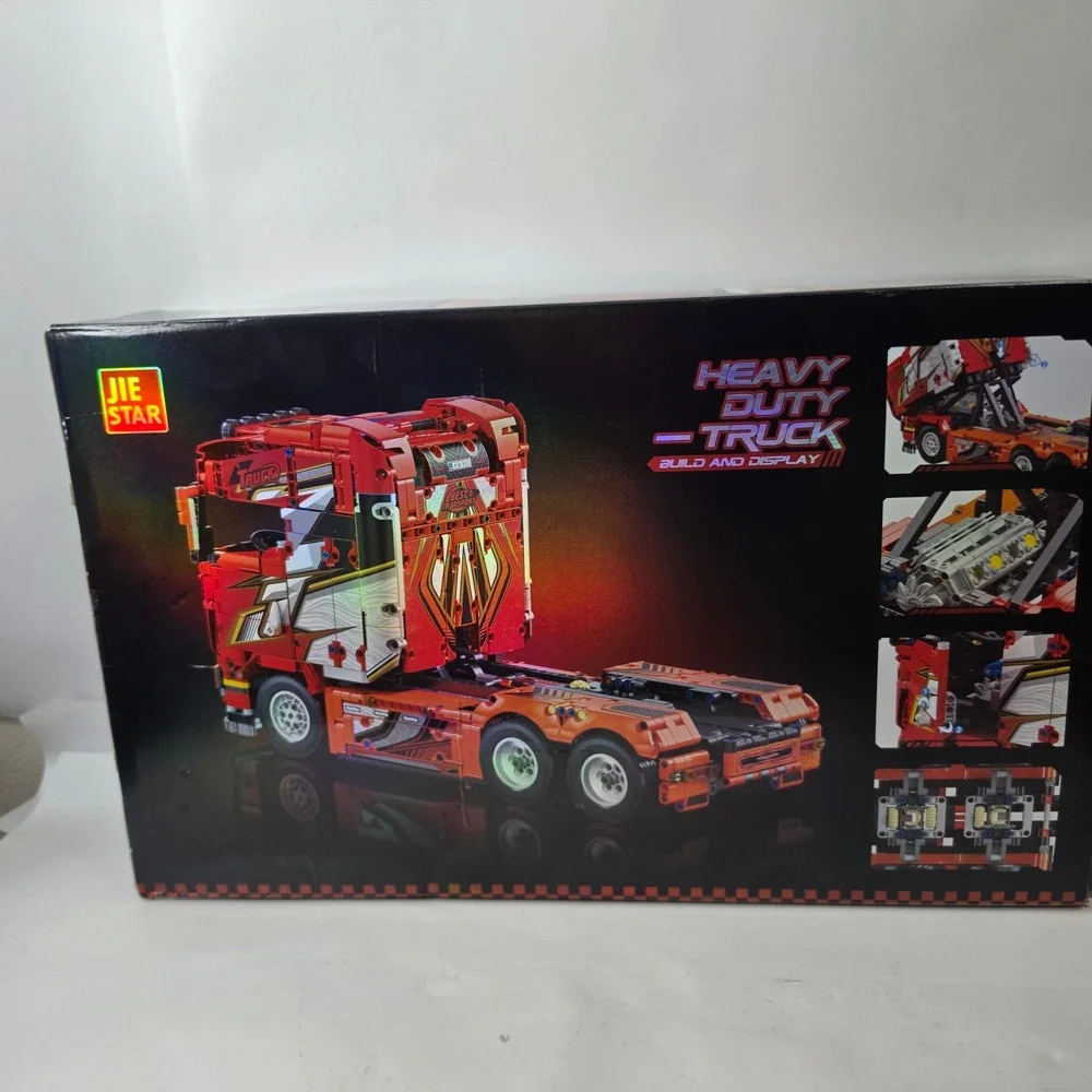 Jie Star Heavy Duty Truck Building Block Set JJ9070 1708pcs Red Semi Model NEW